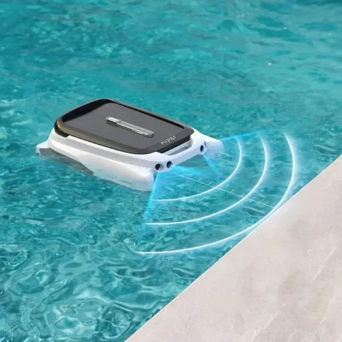 surfer-m1-solar-powered-pool-robot-white-4